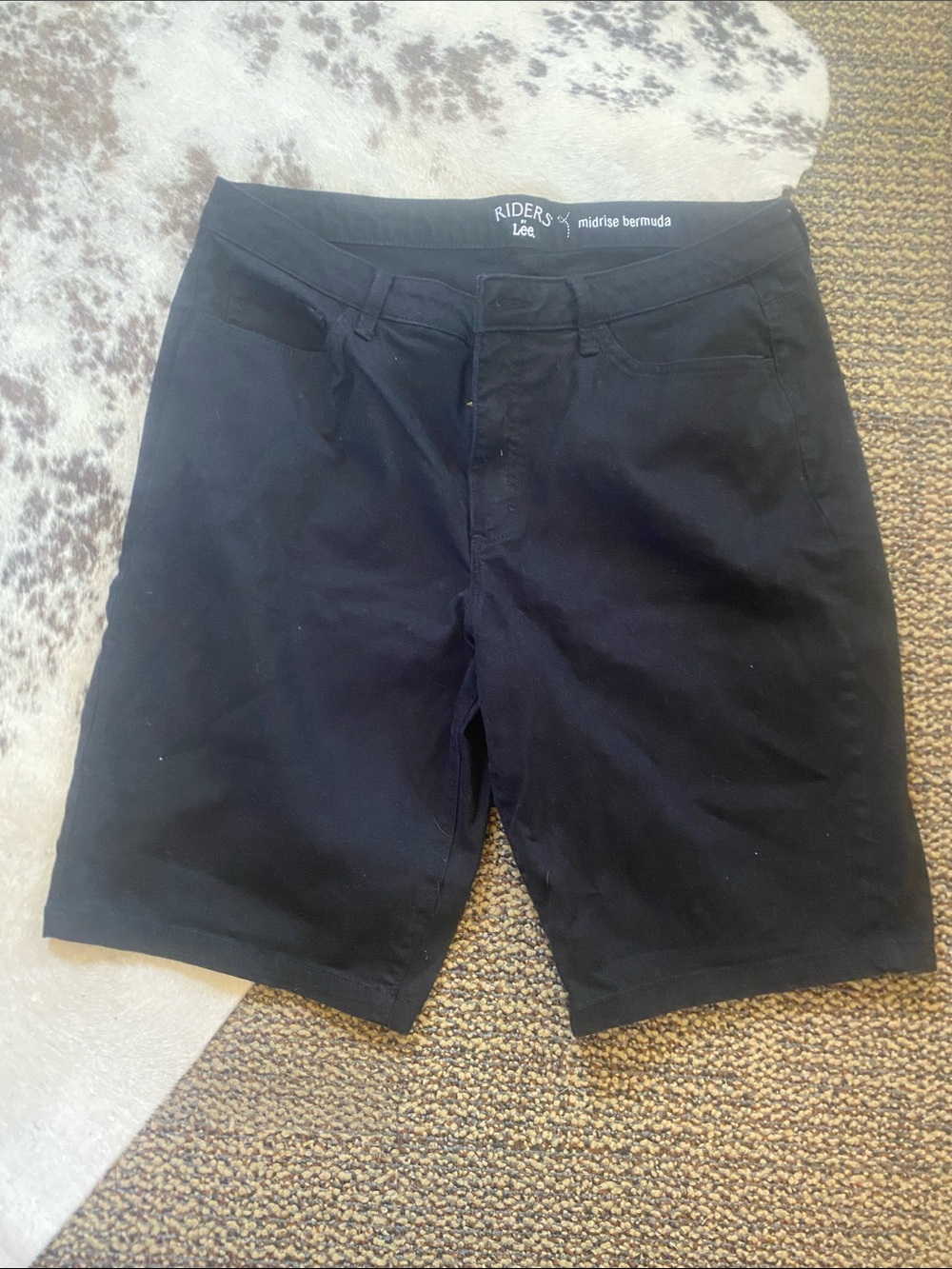 Lee Women's Black Midrise Bermuda Shorts
